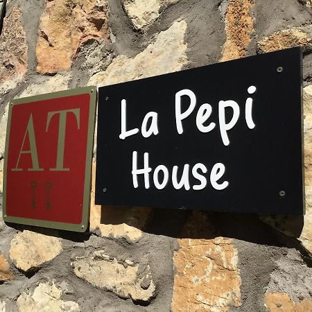 La Pepi House 2 Apartment Arcones Екстериор снимка